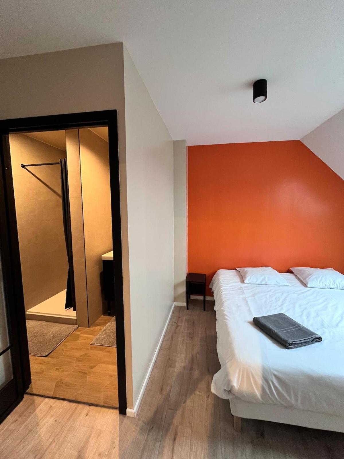Man Cave Villa Le Mans Kültér fotó