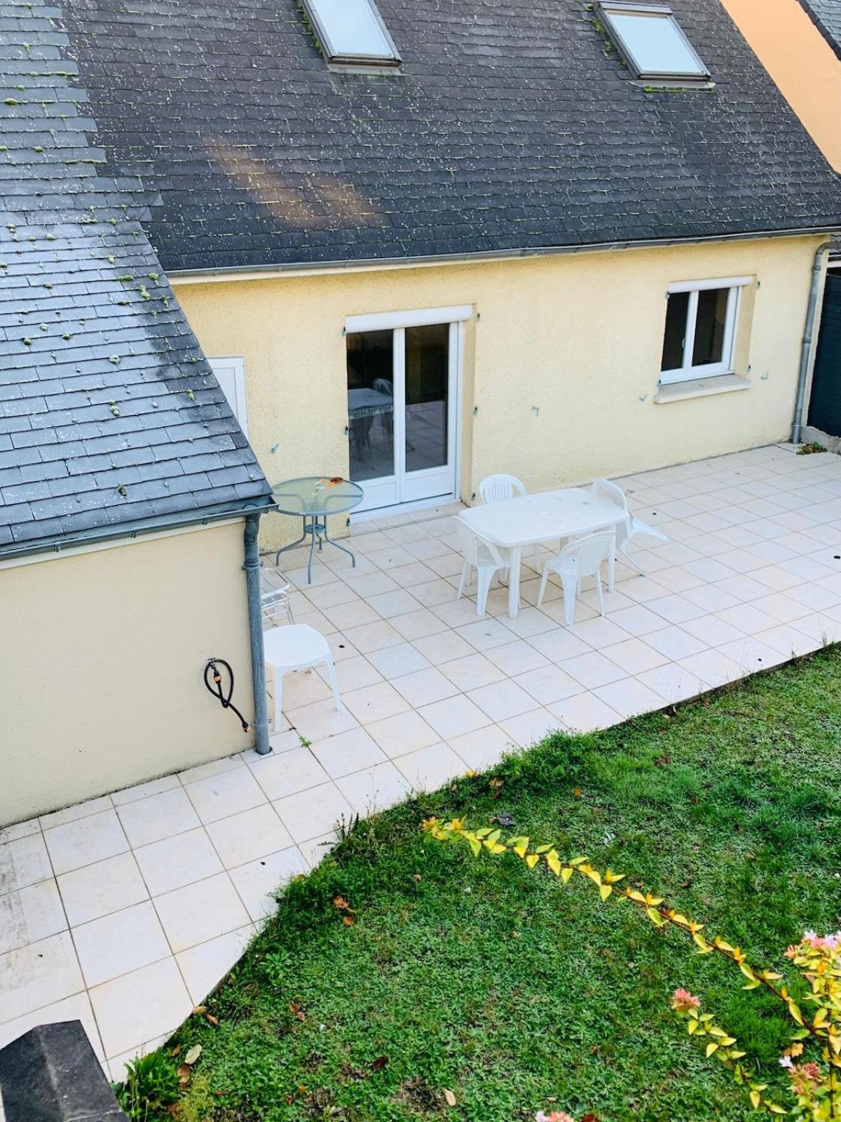 Man Cave Villa Le Mans Kültér fotó