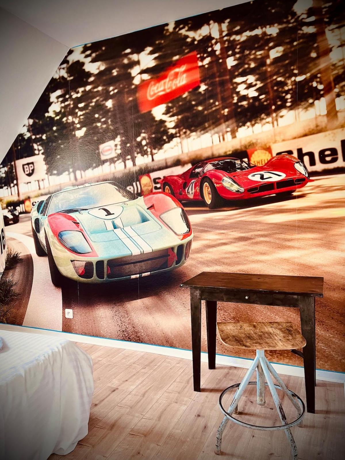 Man Cave Villa Le Mans Kültér fotó